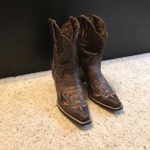 Women’s cowboy boots